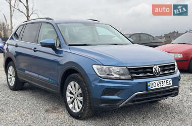 Внедорожник / Кроссовер Volkswagen Tiguan 2018 в 