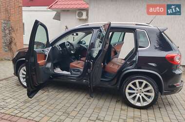 Внедорожник / Кроссовер Volkswagen Tiguan 2011 в 