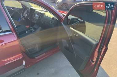Внедорожник / Кроссовер Volkswagen Tiguan 2010 в 