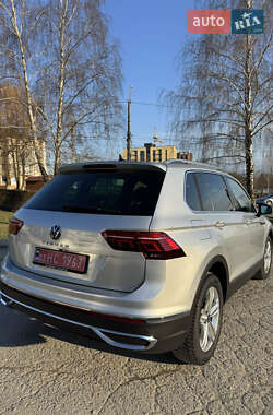 Внедорожник / Кроссовер Volkswagen Tiguan 2020 в Тернополе