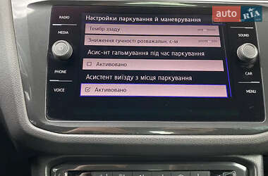 Внедорожник / Кроссовер Volkswagen Tiguan 2018 в 
