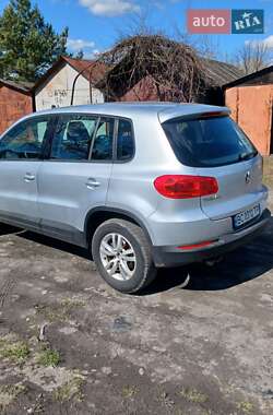 Внедорожник / Кроссовер Volkswagen Tiguan 2012 в 