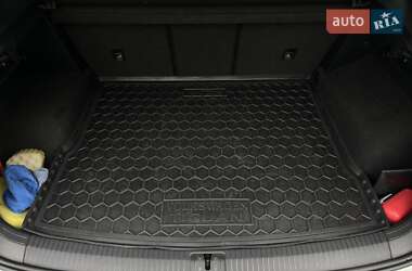Внедорожник / Кроссовер Volkswagen Tiguan 2018 в 