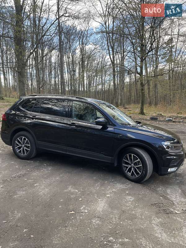 Внедорожник / Кроссовер Volkswagen Tiguan 2021 в Львове