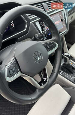 Внедорожник / Кроссовер Volkswagen Tiguan 2021 в 