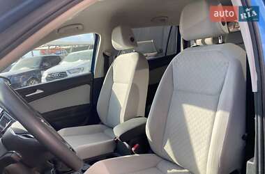 Позашляховик / Кросовер Volkswagen Tiguan 2018 в 