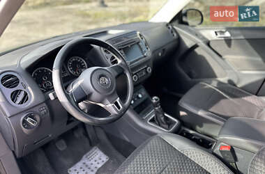 Внедорожник / Кроссовер Volkswagen Tiguan 2011 в 