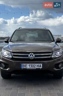 Позашляховик / Кросовер Volkswagen Tiguan 2012 в 