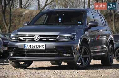 Позашляховик / Кросовер Volkswagen Tiguan 2019 в 