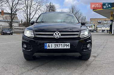 Внедорожник / Кроссовер Volkswagen Tiguan 2016 в 