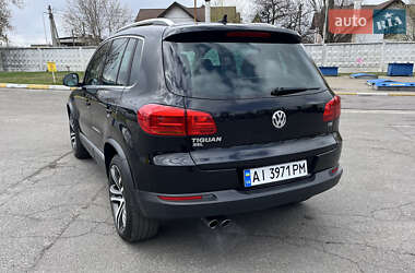 Внедорожник / Кроссовер Volkswagen Tiguan 2016 в 