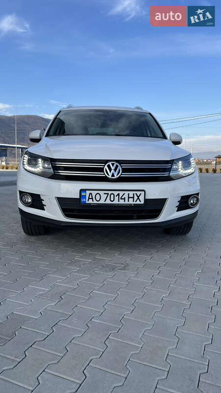 Внедорожник / Кроссовер Volkswagen Tiguan 2013 в Хусте