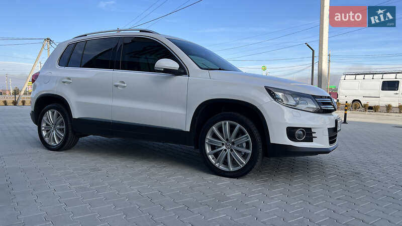 Внедорожник / Кроссовер Volkswagen Tiguan 2013 в Хусте