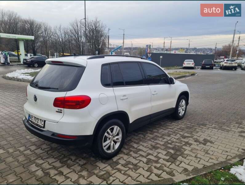 Внедорожник / Кроссовер Volkswagen Tiguan 2016 в Днепре