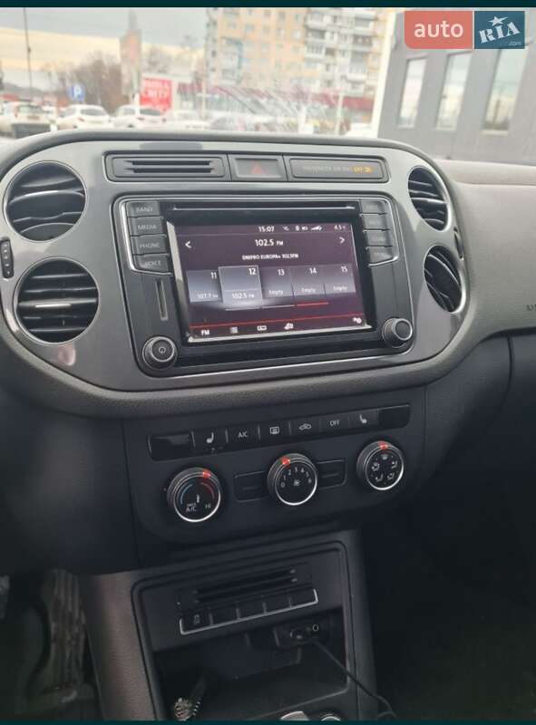 Внедорожник / Кроссовер Volkswagen Tiguan 2016 в Днепре