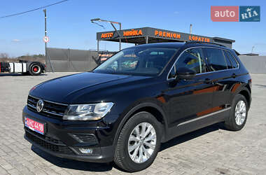 Внедорожник / Кроссовер Volkswagen Tiguan 2018 в 