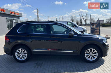 Внедорожник / Кроссовер Volkswagen Tiguan 2018 в 