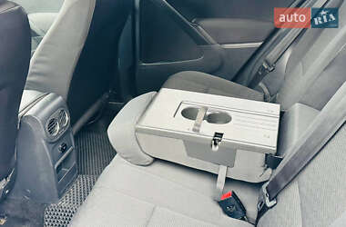 Внедорожник / Кроссовер Volkswagen Tiguan 2011 в 