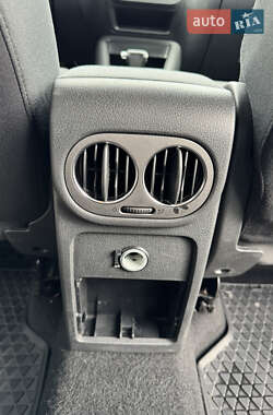 Внедорожник / Кроссовер Volkswagen Tiguan 2010 в 