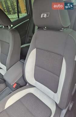 Внедорожник / Кроссовер Volkswagen Tiguan 2012 в 