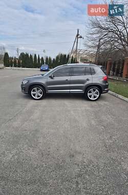 Внедорожник / Кроссовер Volkswagen Tiguan 2012 в 