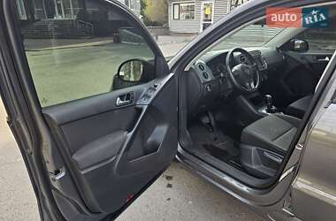 Внедорожник / Кроссовер Volkswagen Tiguan 2014 в 