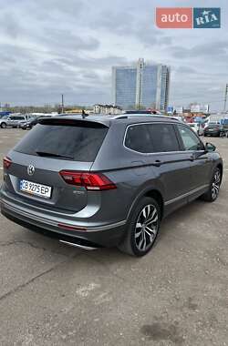 Внедорожник / Кроссовер Volkswagen Tiguan 2020 в 
