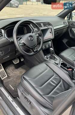 Внедорожник / Кроссовер Volkswagen Tiguan 2020 в 