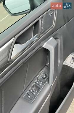Внедорожник / Кроссовер Volkswagen Tiguan 2020 в 