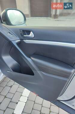 Внедорожник / Кроссовер Volkswagen Tiguan 2013 в 
