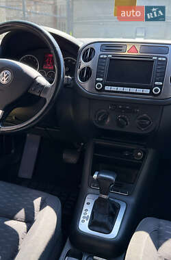 Позашляховик / Кросовер Volkswagen Tiguan 2008 в 