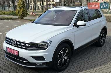Внедорожник / Кроссовер Volkswagen Tiguan 2018 в 