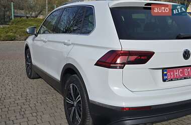 Внедорожник / Кроссовер Volkswagen Tiguan 2018 в 