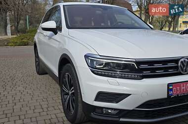 Внедорожник / Кроссовер Volkswagen Tiguan 2018 в 