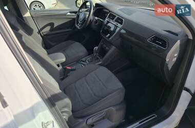 Внедорожник / Кроссовер Volkswagen Tiguan 2018 в 