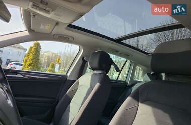 Внедорожник / Кроссовер Volkswagen Tiguan 2018 в 
