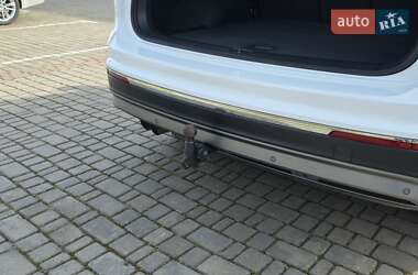 Внедорожник / Кроссовер Volkswagen Tiguan 2018 в 