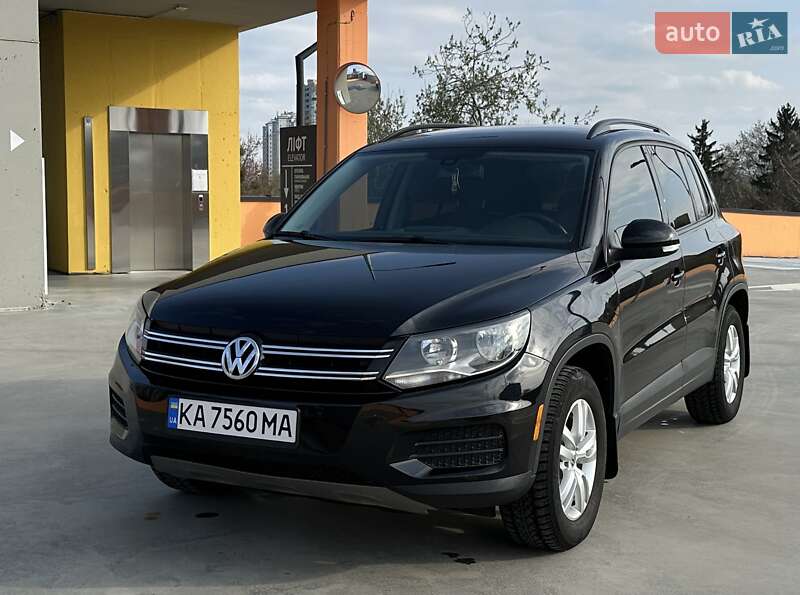 Внедорожник / Кроссовер Volkswagen Tiguan 2016 в 