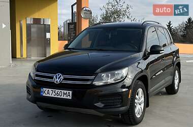 Внедорожник / Кроссовер Volkswagen Tiguan 2016 в 