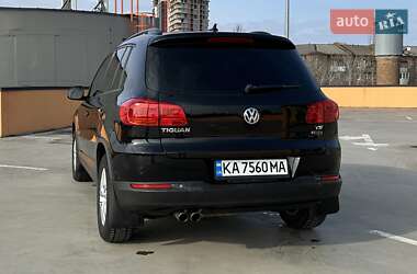 Внедорожник / Кроссовер Volkswagen Tiguan 2016 в 