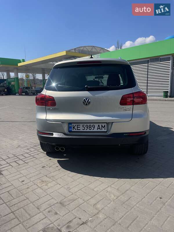 Внедорожник / Кроссовер Volkswagen Tiguan 2011 в Новомосковске фото 5 Внедорожник / Кроссовер Volkswagen Tiguan 2011 в Новомосковске