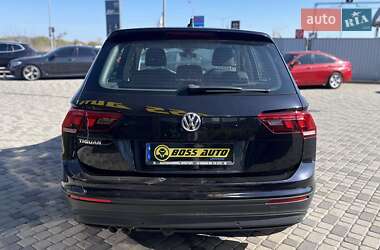 Внедорожник / Кроссовер Volkswagen Tiguan 2018 в 