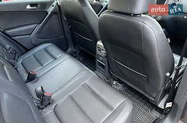 Внедорожник / Кроссовер Volkswagen Tiguan 2016 в 