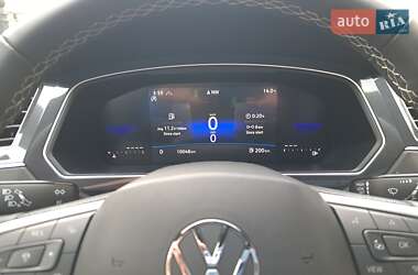 Внедорожник / Кроссовер Volkswagen Tiguan 2023 в 