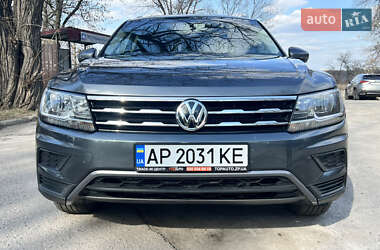 Внедорожник / Кроссовер Volkswagen Tiguan 2019 в 
