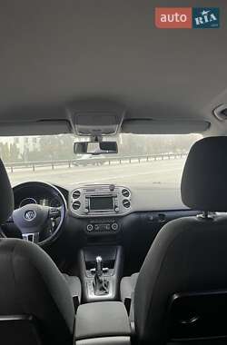 Внедорожник / Кроссовер Volkswagen Tiguan 2013 в 