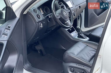 Внедорожник / Кроссовер Volkswagen Tiguan 2016 в 