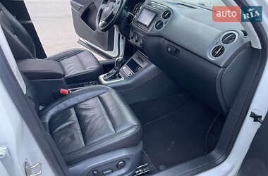 Внедорожник / Кроссовер Volkswagen Tiguan 2016 в 