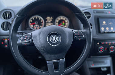Внедорожник / Кроссовер Volkswagen Tiguan 2016 в 