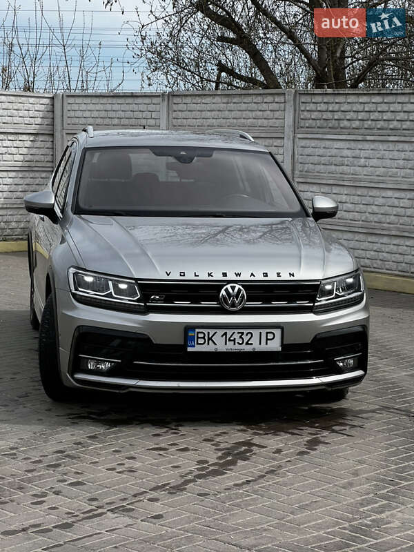 Внедорожник / Кроссовер Volkswagen Tiguan 2018 в Ровно